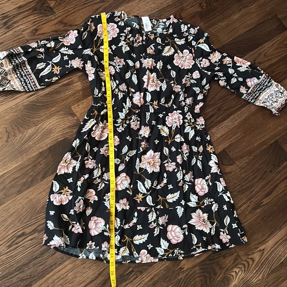 Old Navy Floral Dress - Picture 9 of 9